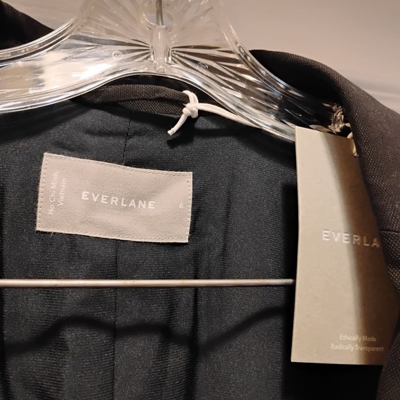 NWT Everlane The Easy Blazer Black Jacket Size 6 Classic Fit Career Lyocell - Picture 5 of 5